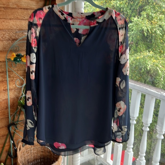 CAbi lined tunic length long sleeve blouse - Picture 7 of 9